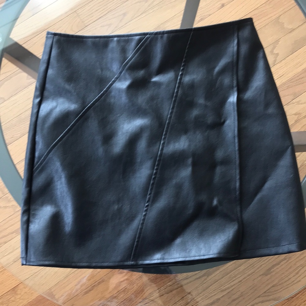 Vegan Leather Sz Small